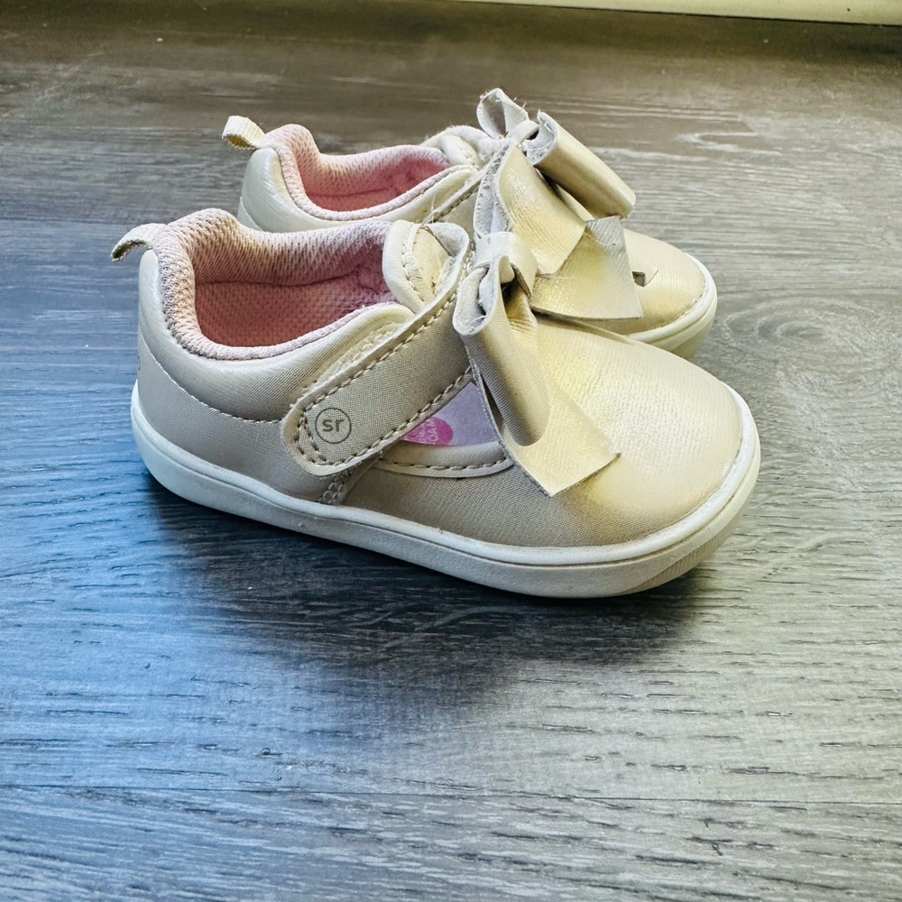 Stride Rite Cream Kids Dress Shoes with Bow